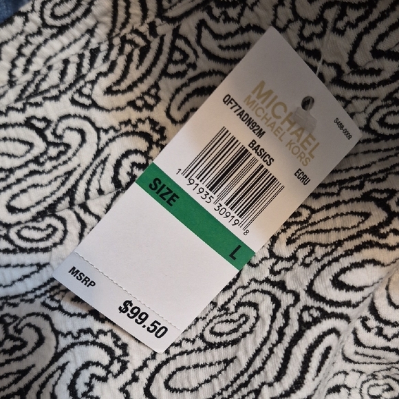 Elegant Black and White Paisley Skirt - Picture 7 of 7